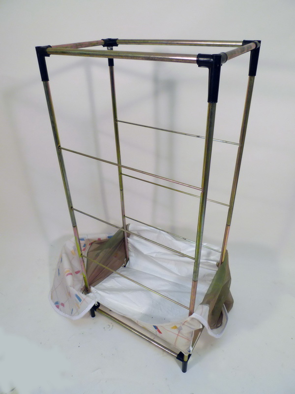 armario camping loneta plast. mosquitera madera metal 115x50x30 1u